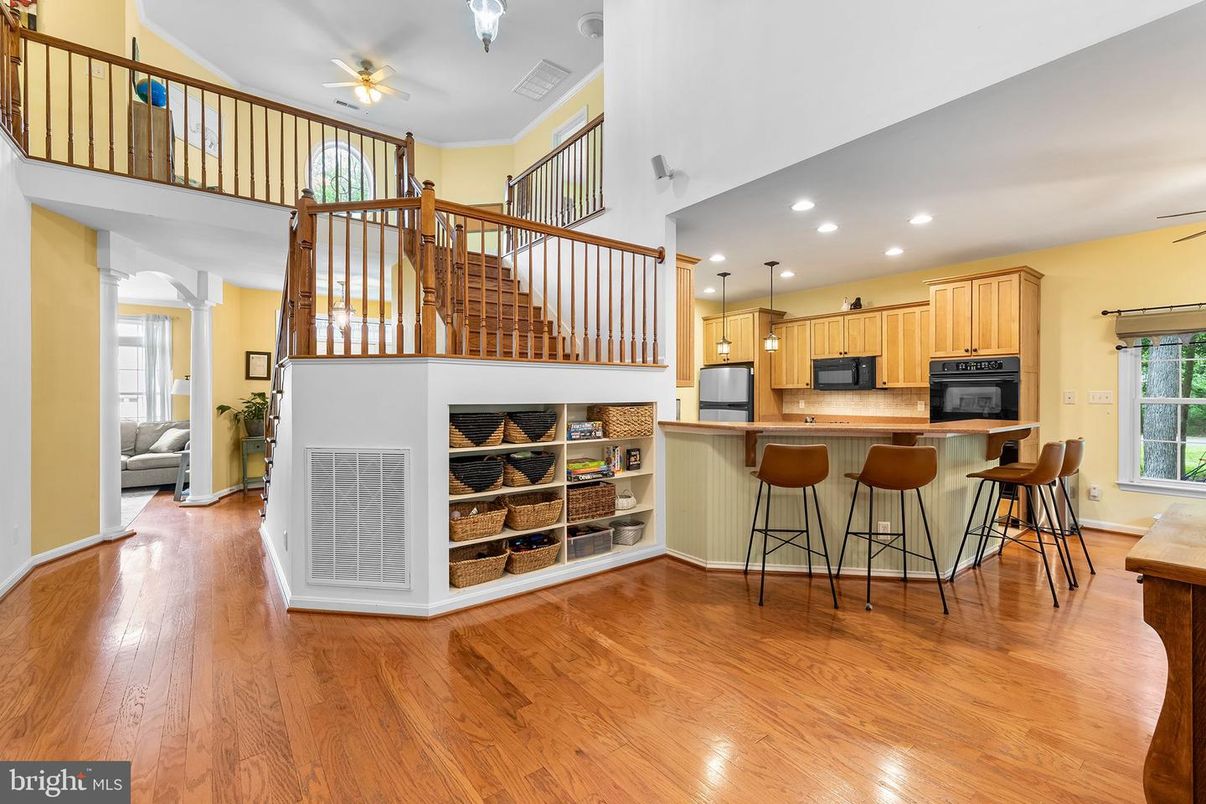 Interior, Kitchen, Pendant Lights, Recessed Lighting, Wood Texture Flooring