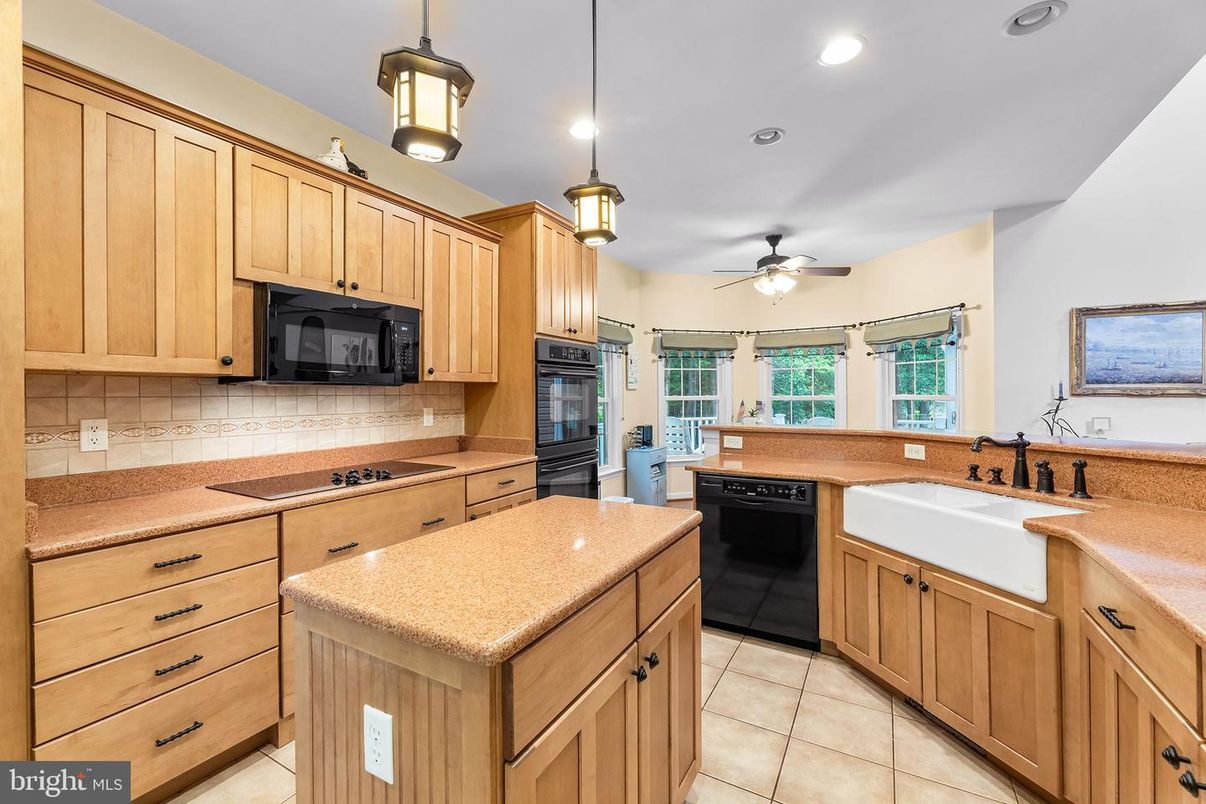 Interior, Kitchen, Pendant Lights, Recessed Lighting