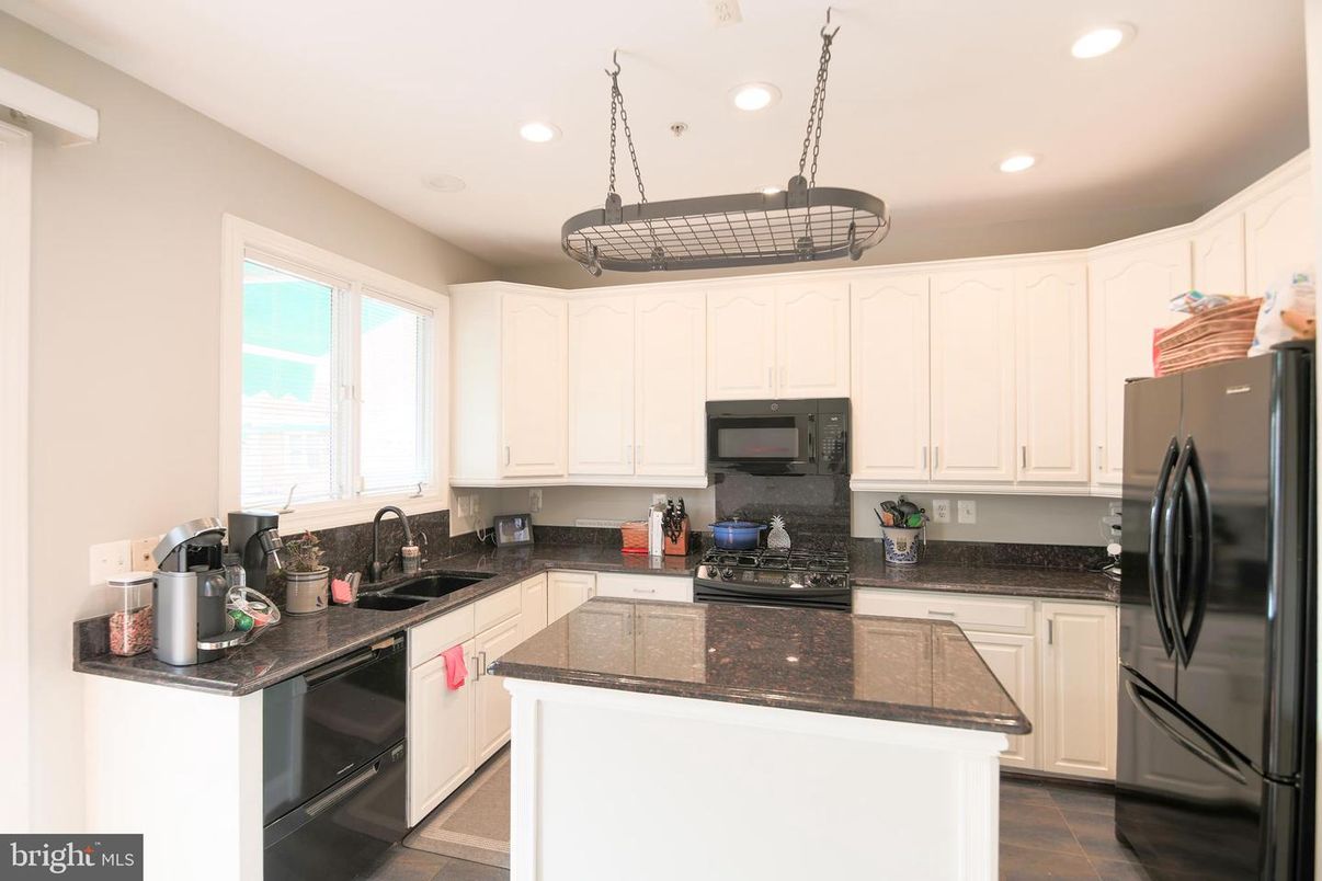 Interior, Kitchen, Pendant Lights, Recessed Lighting