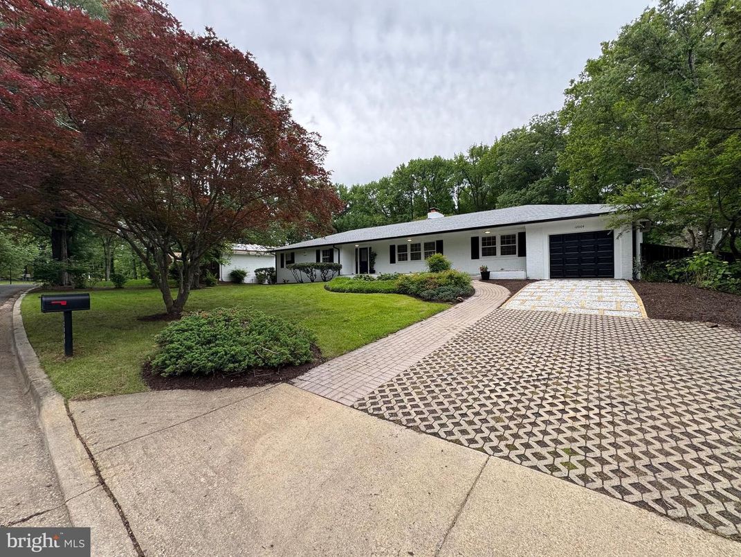 Attached, Backyard, Exterior, Facade, Ranch