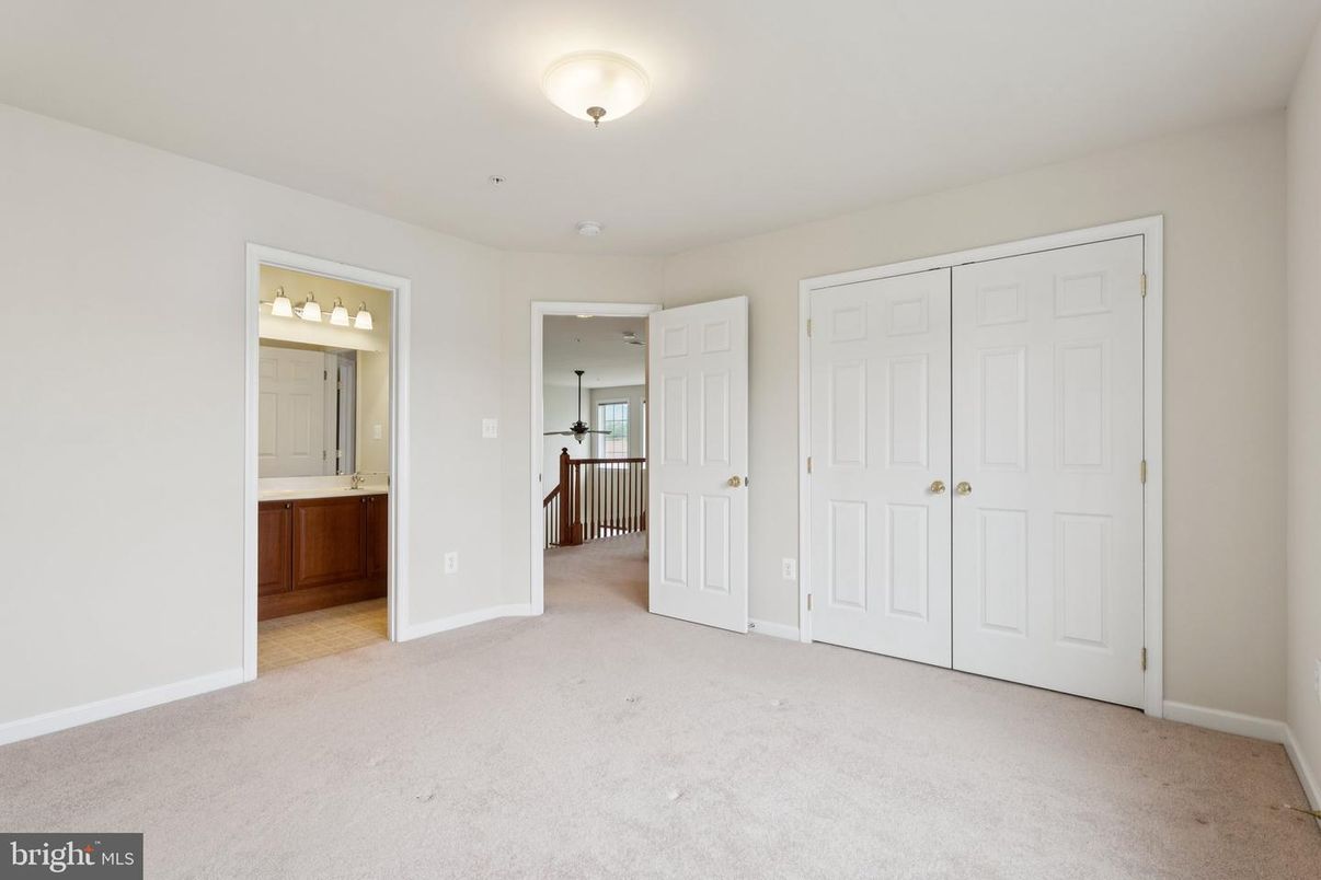 Bathroom, Empty room, Interior