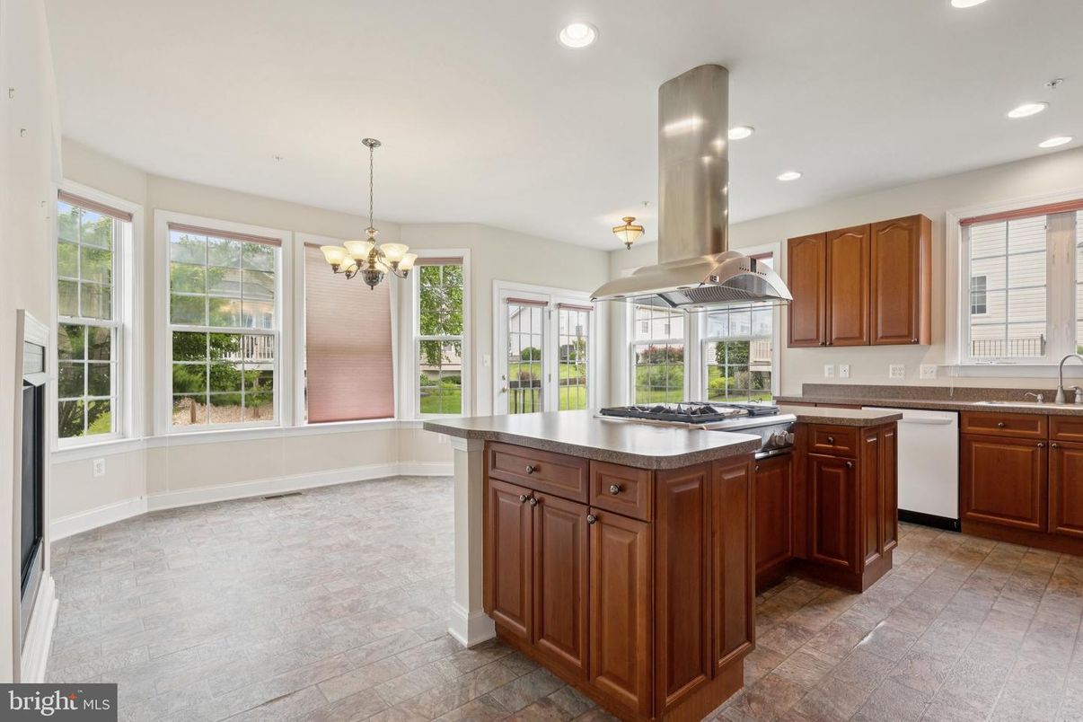 Chandelier, Interior, Kitchen, Recessed Lighting