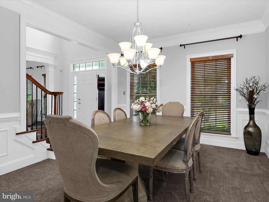 Chandelier, Dining room, Interior
