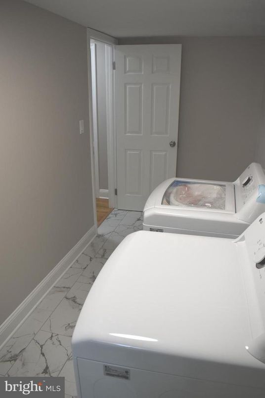 Hot Tub, Interior, Marble