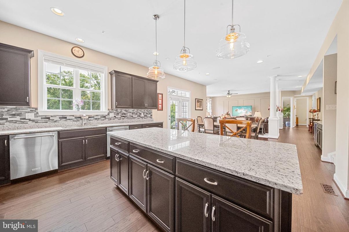 Dining room, Interior, Kitchen, Pendant Lights, Recessed Lighting, Wood Texture Flooring
