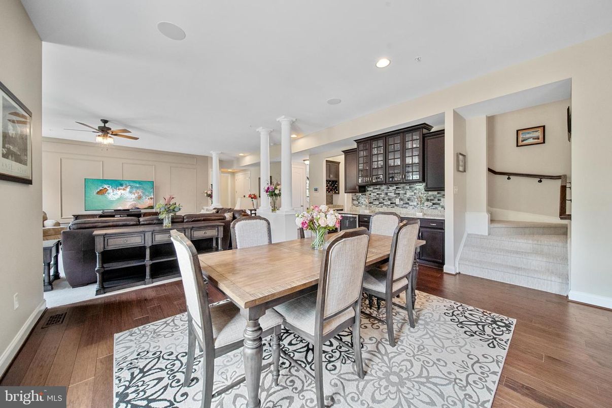 Dining room, Interior, Kitchen, Recessed Lighting, Wood Texture Flooring