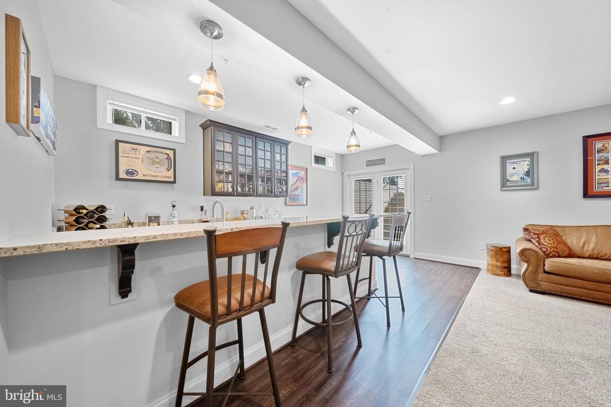 Interior, Pendant Lights, Recessed Lighting, Wood Texture Flooring