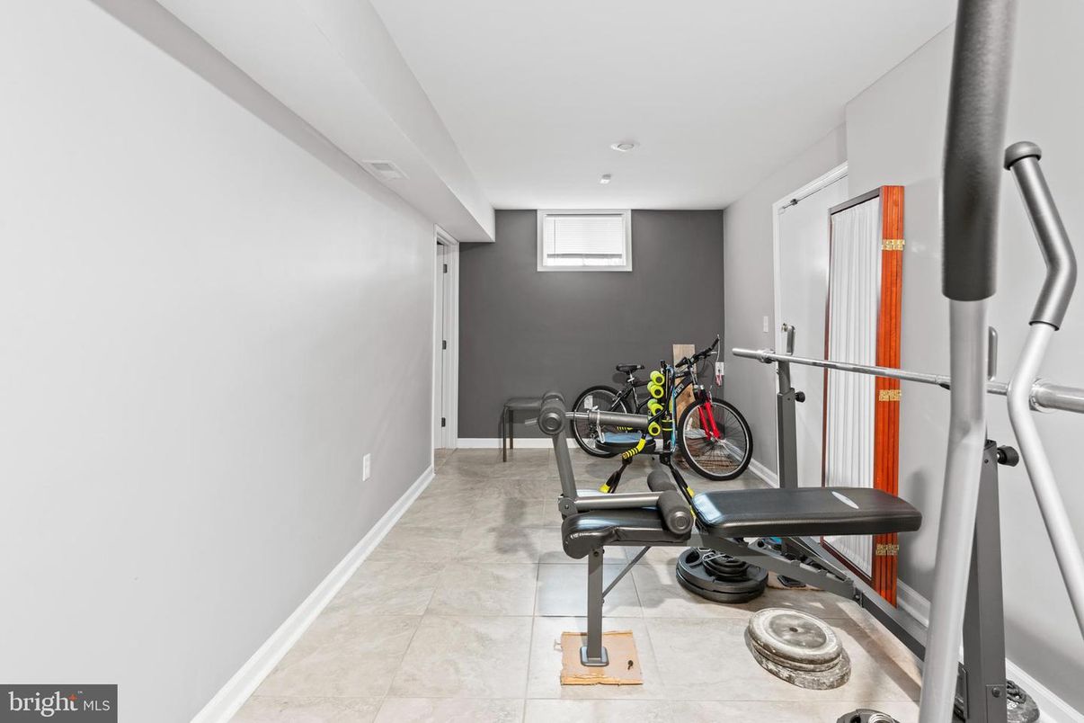 Fitness Equipment, Interior, Recessed Lighting