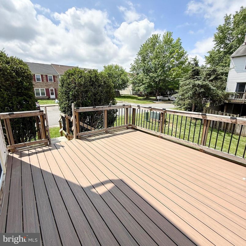 Exterior, Wood Texture Flooring