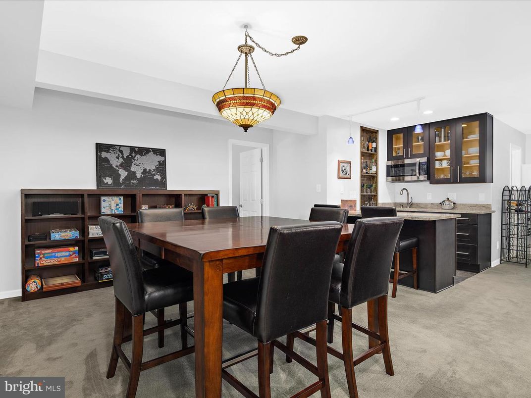 Dining room, Interior, Pendant Lights, Recessed Lighting