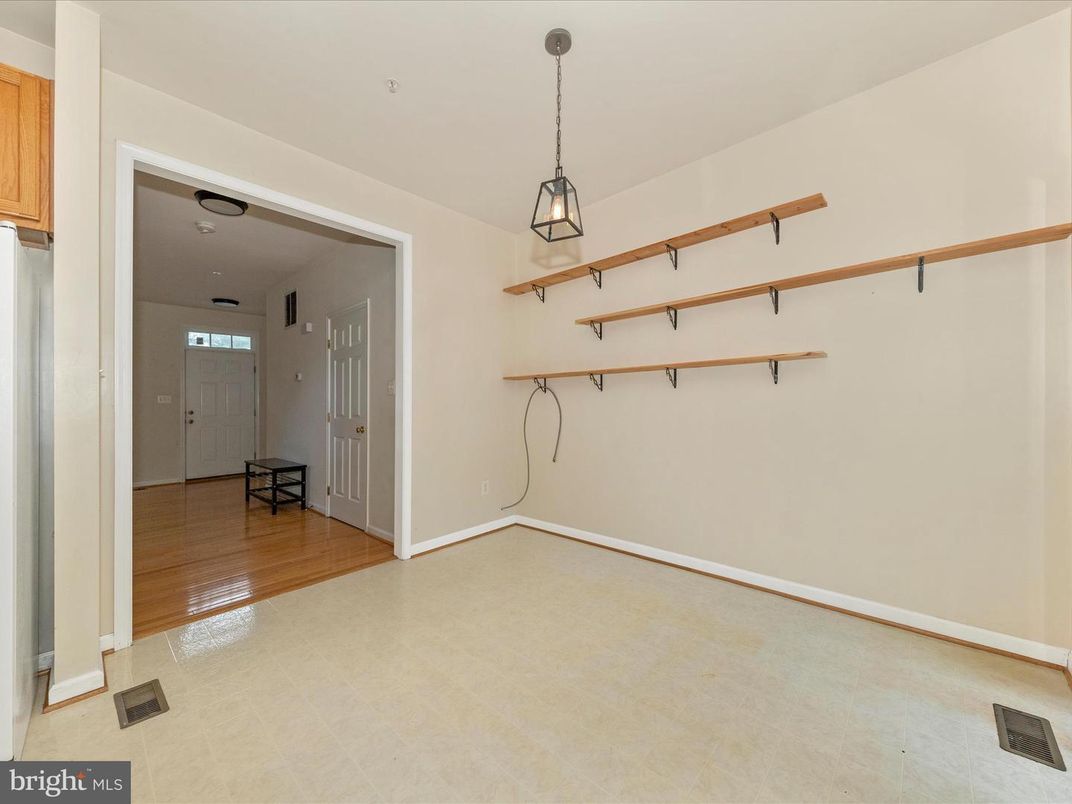 Empty room, Interior, Pendant Lights, Wood Texture Flooring