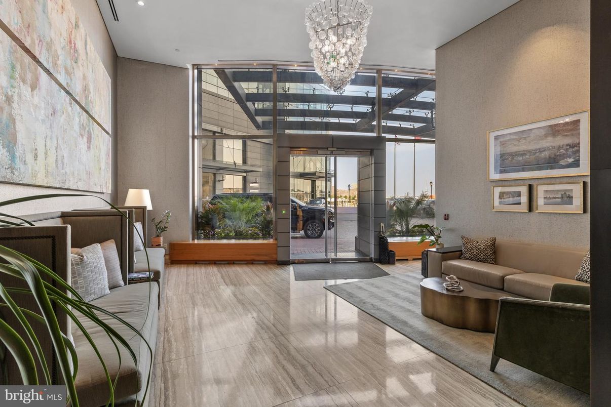 Chandelier, Interior, Living room, Pendant Lights