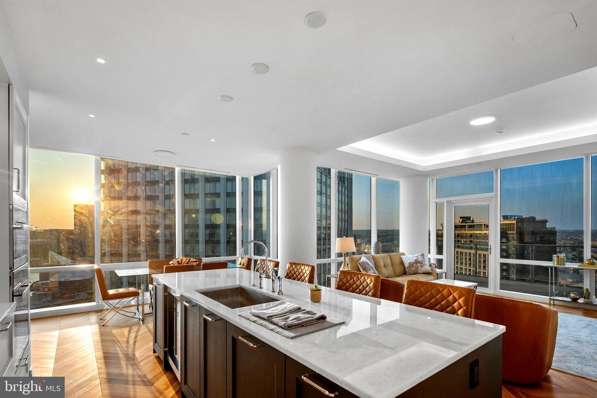 Dining room, Interior, Kitchen, Living room, Recessed Lighting, Wood Texture Flooring