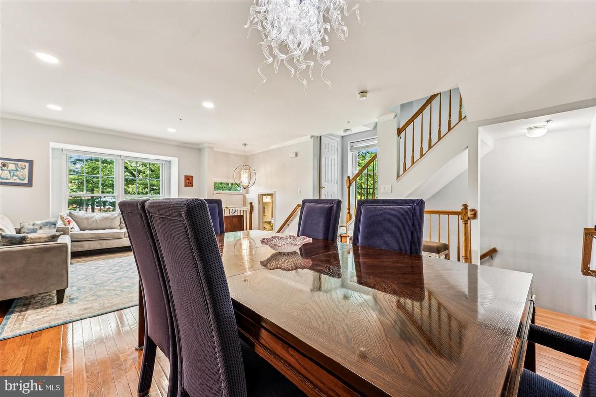 Dining room, Interior, Living room, Pendant Lights, Recessed Lighting, Wood Texture Flooring