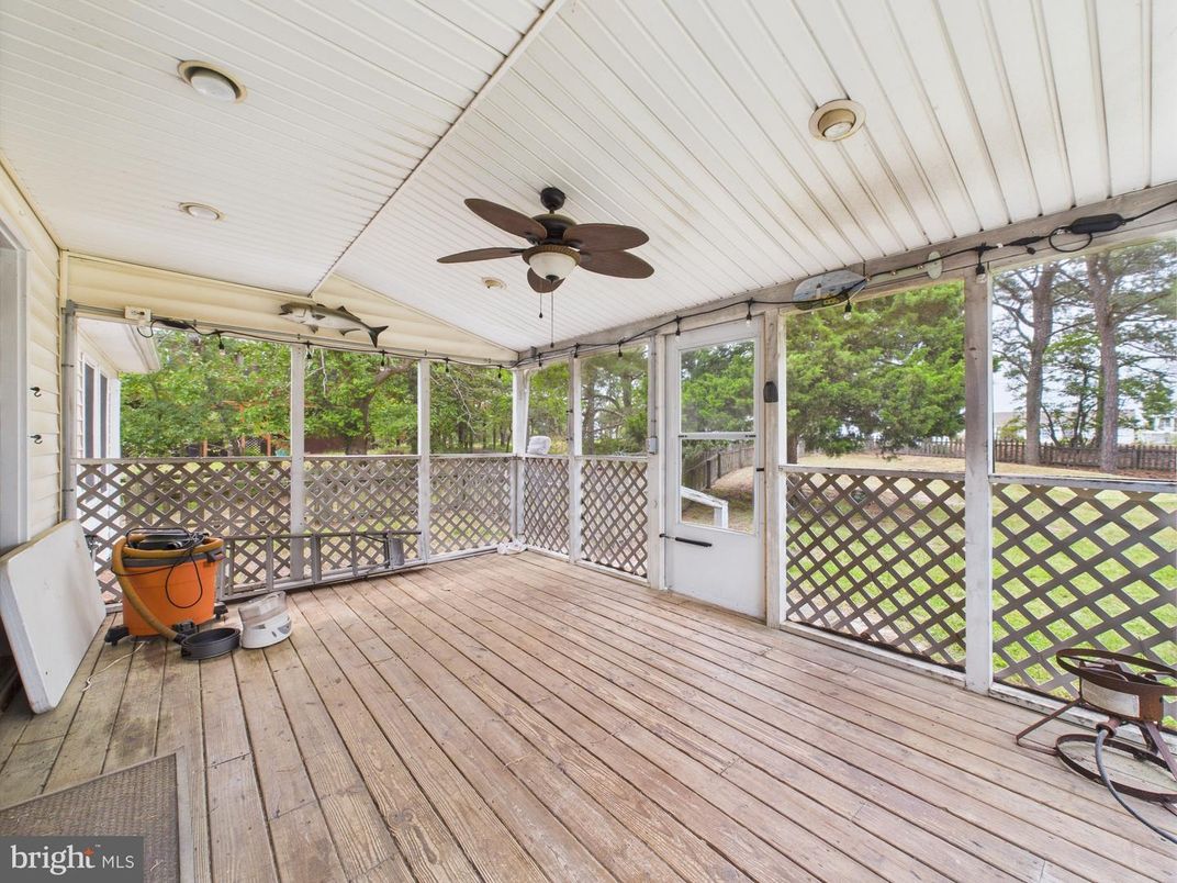Interior, Sun Room, Wood Texture Flooring