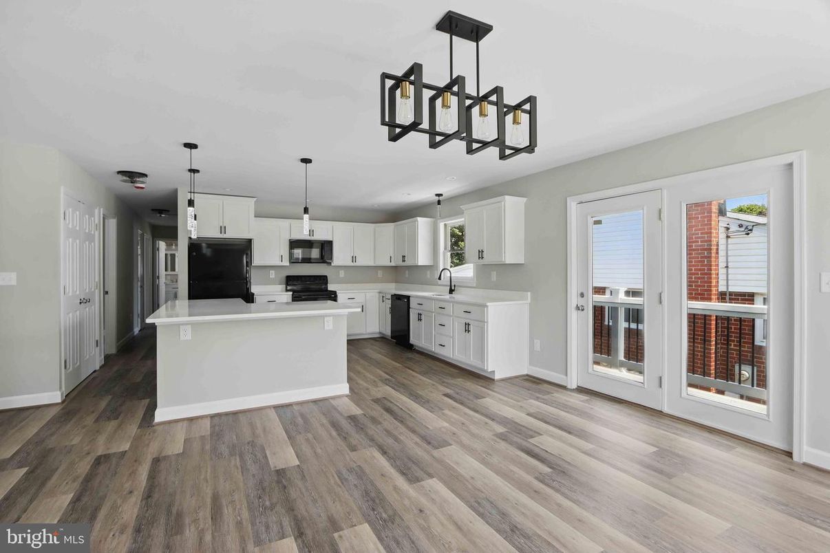 Interior, Kitchen, Pendant Lights, Wood Texture Flooring