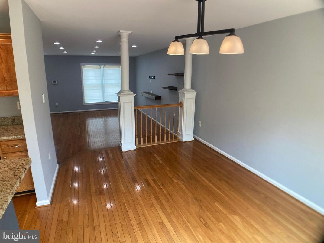 Empty room, Interior, Pendant Lights, Recessed Lighting, Wood Texture Flooring