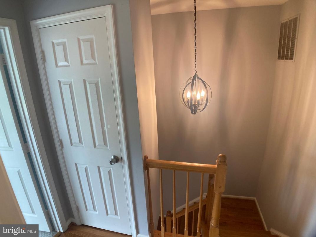 Interior, Pendant Lights, Wood Texture Flooring