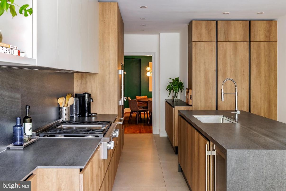 Dining room, Interior, Kitchen, Recessed Lighting