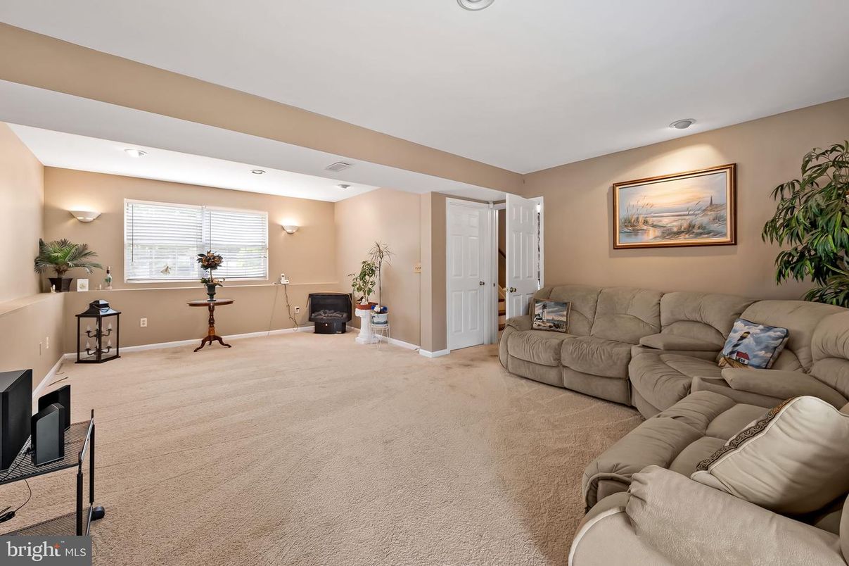 Fitness Equipment, Interior, Living room, Recessed Lighting
