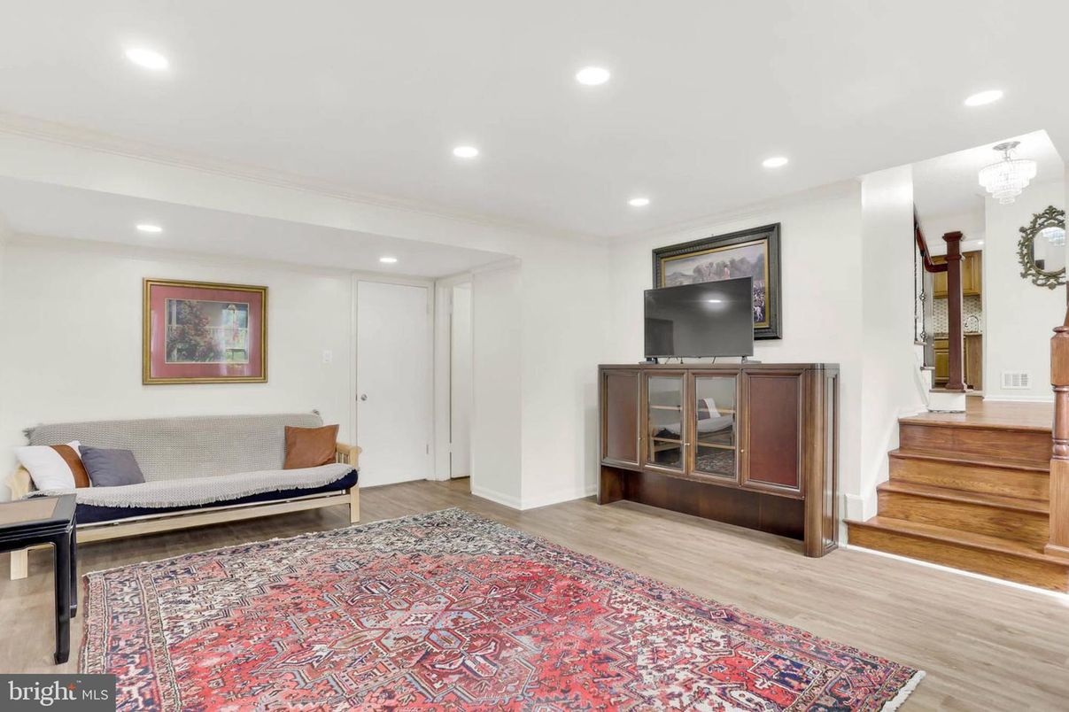 Chandelier, Interior, Recessed Lighting, Wood Texture Flooring