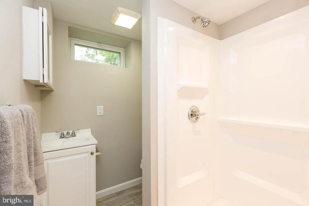 Bathroom, Interior, Washer, Wood Texture Flooring