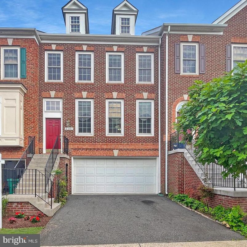 Attached, Exterior, Facade, Brick Facade, Rowhouse