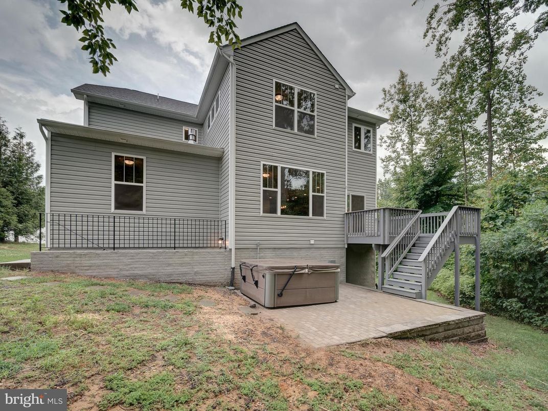 Backyard, Exterior, Hot Tub