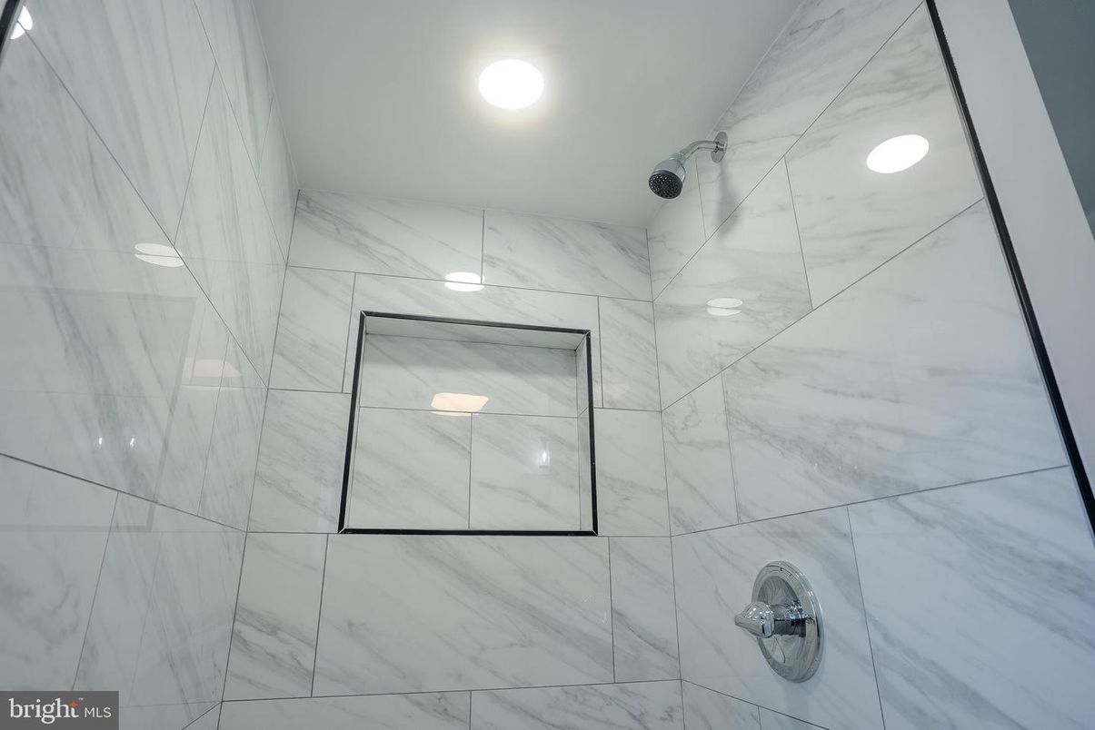 Bathroom, Interior, Marble Walls, Recessed Lighting