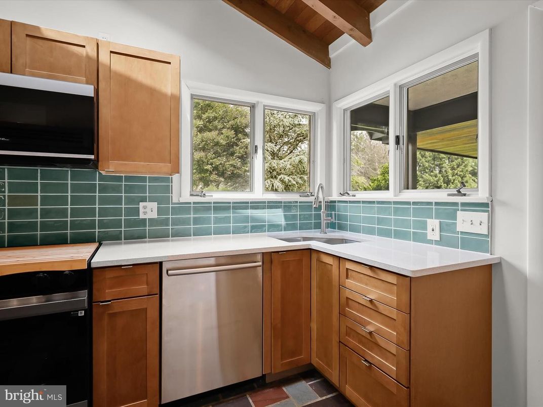 Interior, Kitchen, Stainless Steel Appliances, Wooden Beams, Wooden Ceilings