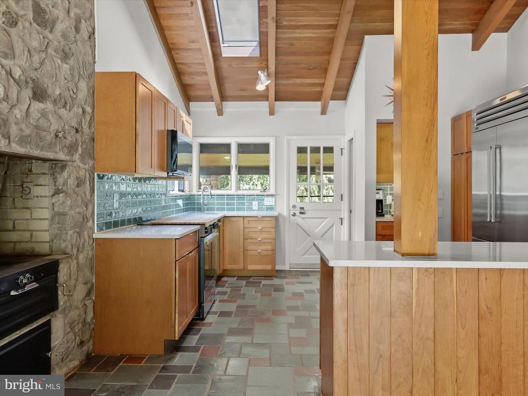 Interior, Kitchen, Stainless Steel Appliances, Wooden Beams, Wooden Ceilings
