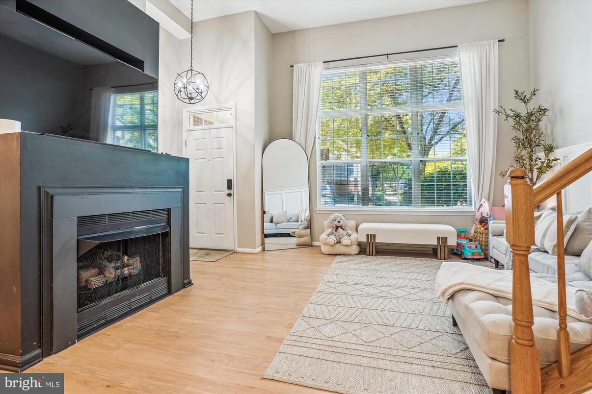 Fireplace, Interior, Pendant Lights, Wood Texture Flooring