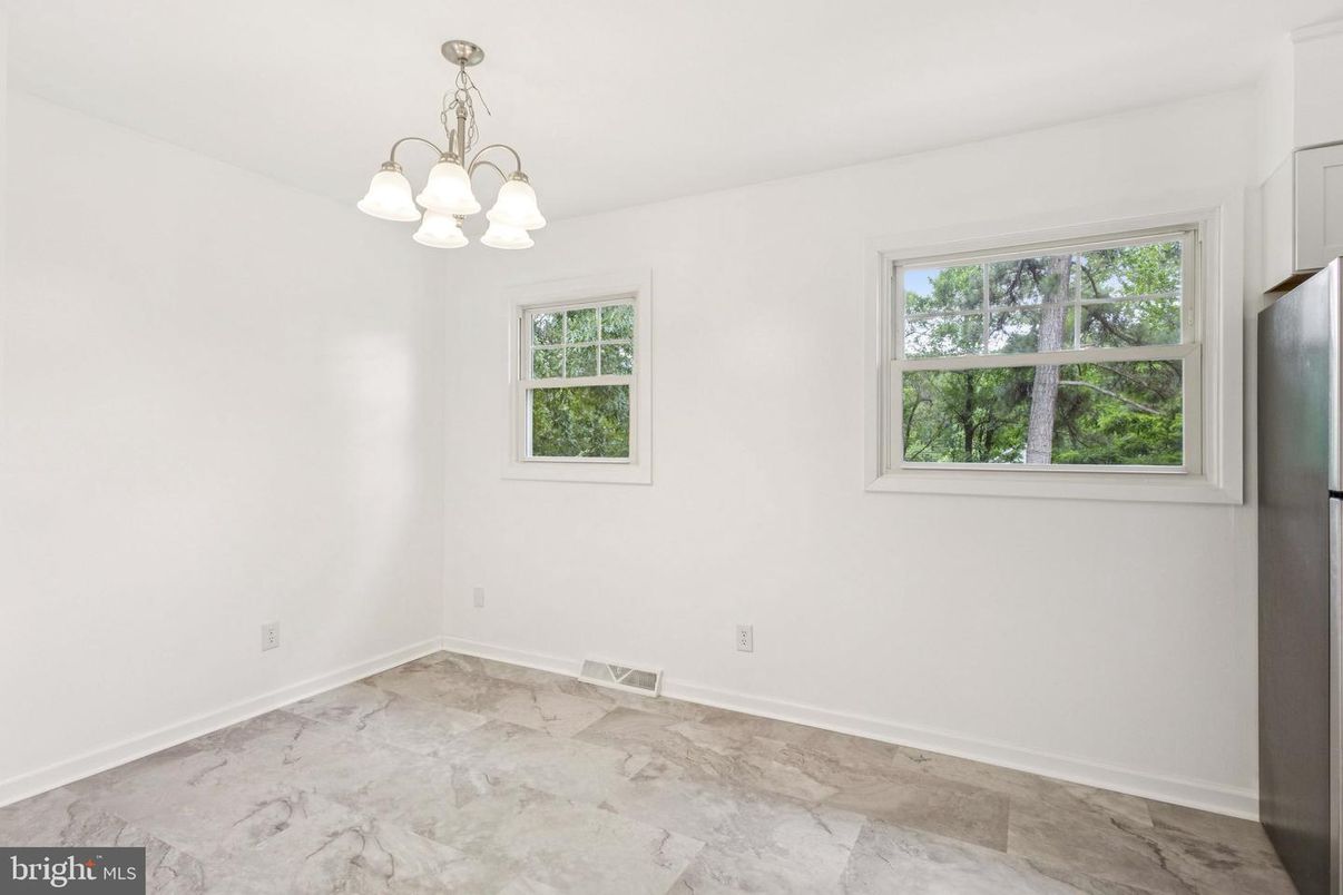Chandelier, Empty room, Interior