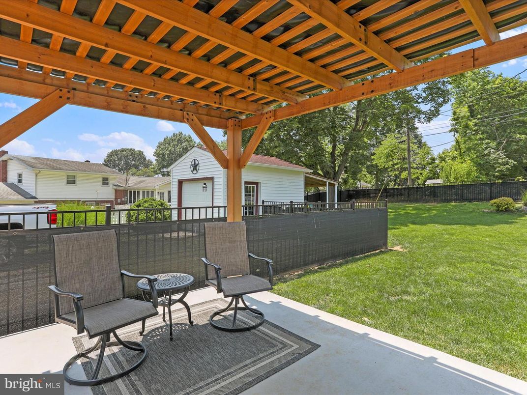 Backyard, Detached Garage, Exterior