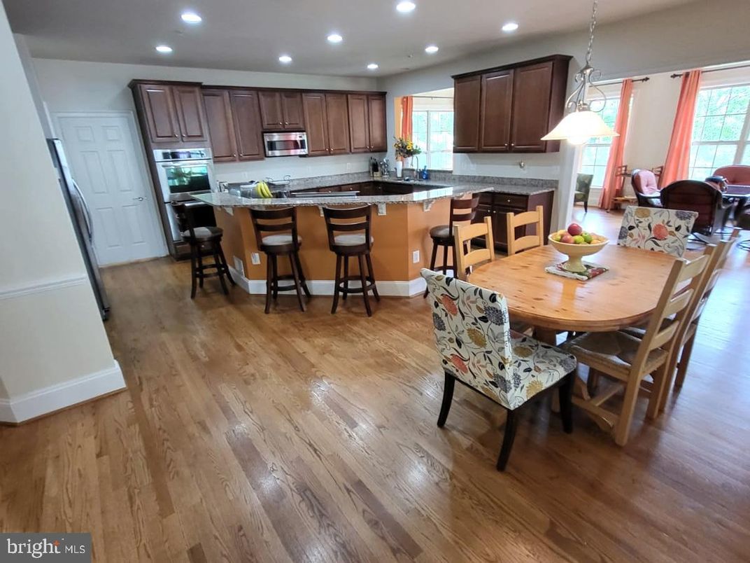 Dining room, Interior, Kitchen, Pendant Lights, Recessed Lighting, Wood Texture Flooring