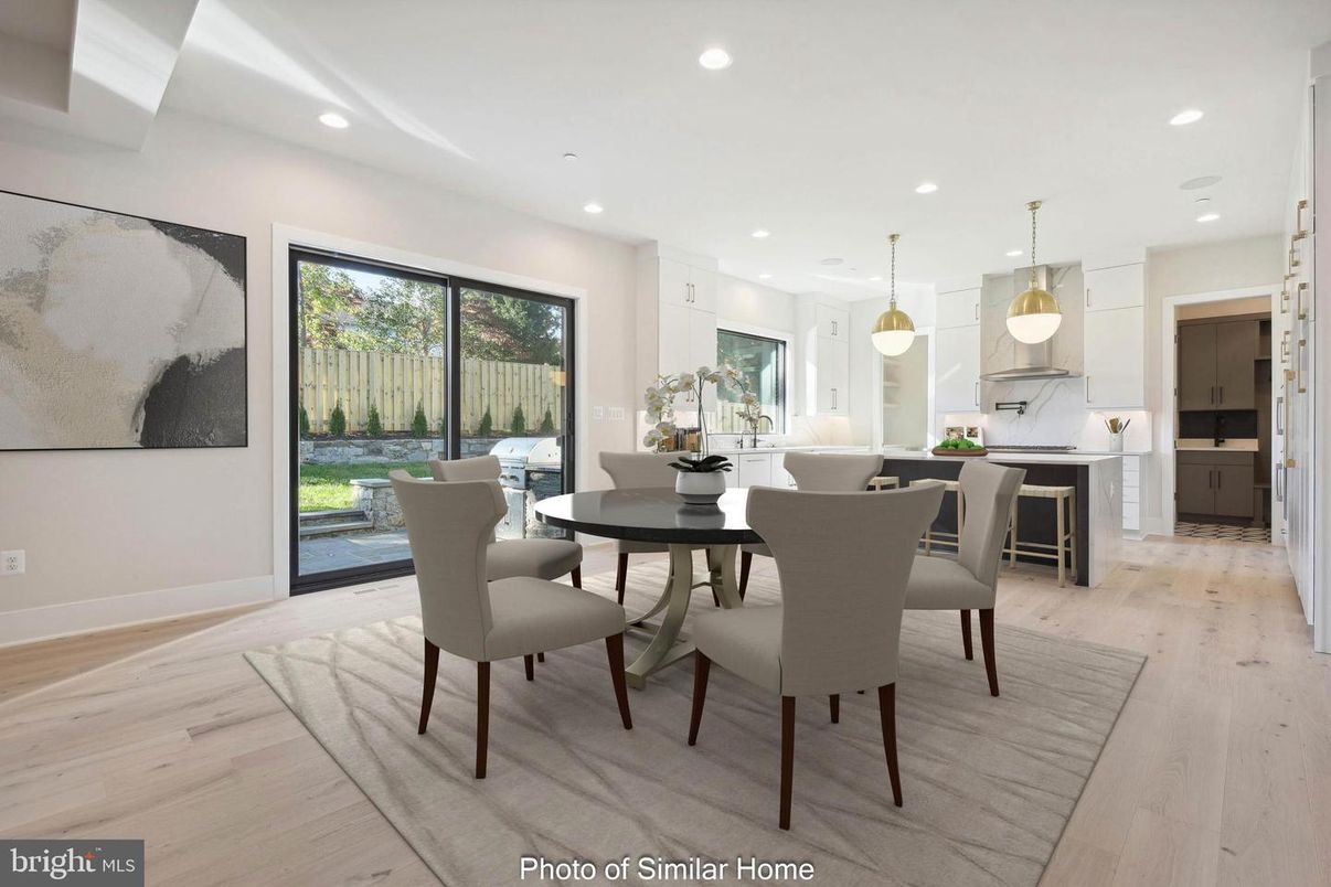 Dining room, Interior, Kitchen, Pendant Lights, Recessed Lighting, Wood Texture Flooring