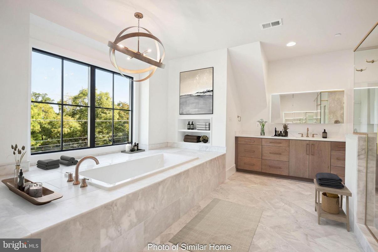 Bathroom, Dual Sink Vanities, Interior, Marble, Pendant Lights, Recessed Lighting