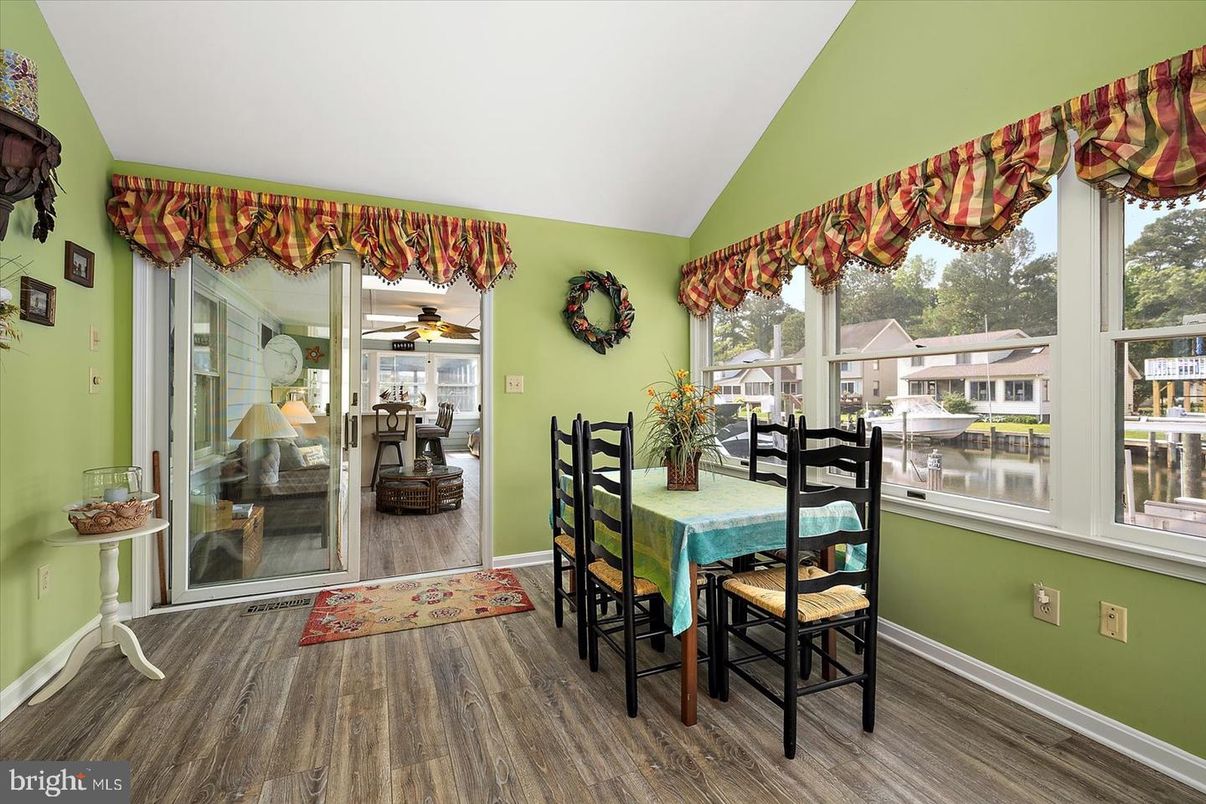 Dining room, Interior, Wood Texture Flooring
