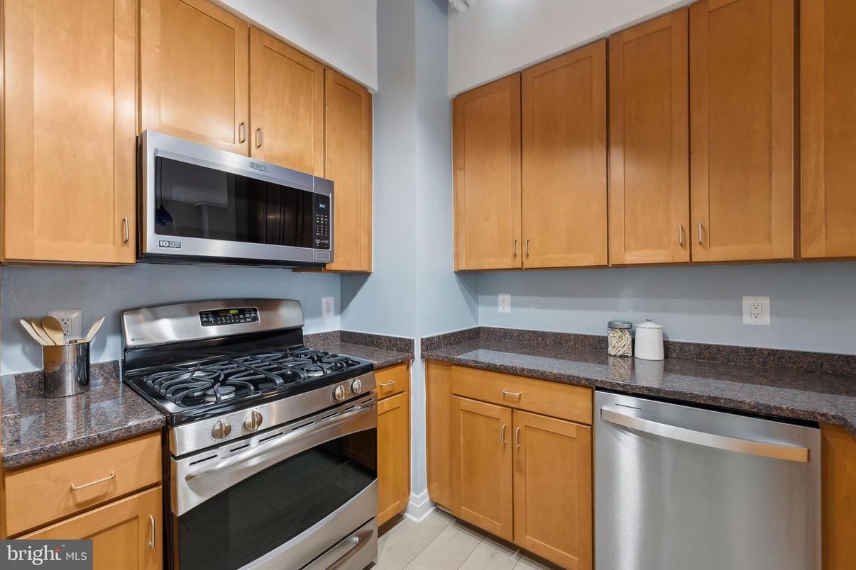 Interior, Kitchen, Stainless Steel Appliances