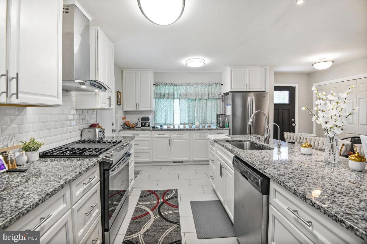 Interior, Kitchen, Stainless Steel Appliances