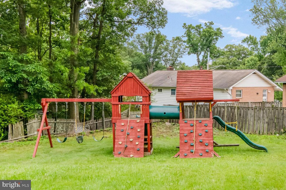 Backyard, Exterior, Playground