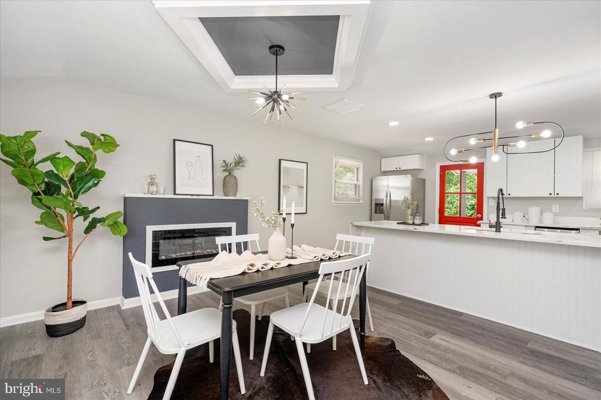 Dining room, Fireplace, Interior, Kitchen, Pendant Lights, Recessed Lighting, Wood Texture Flooring