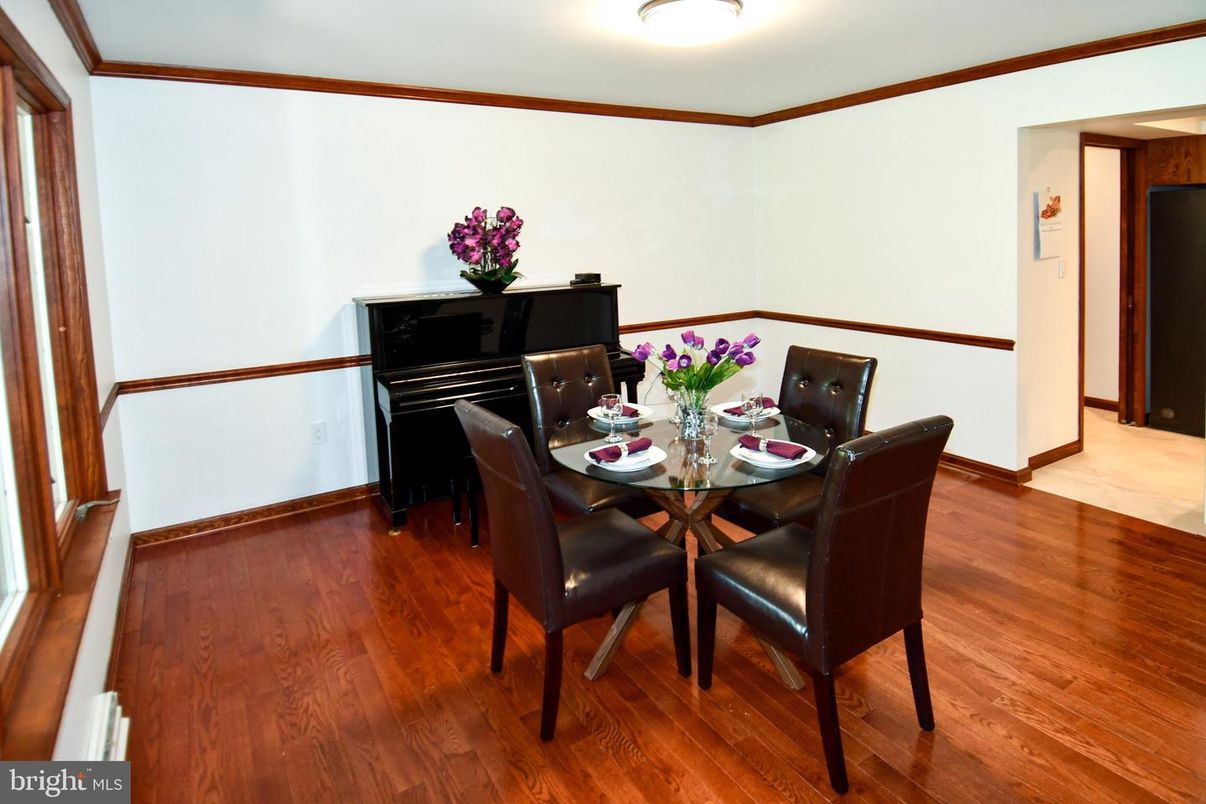 Dining room, Interior, Piano, Wood Texture Flooring