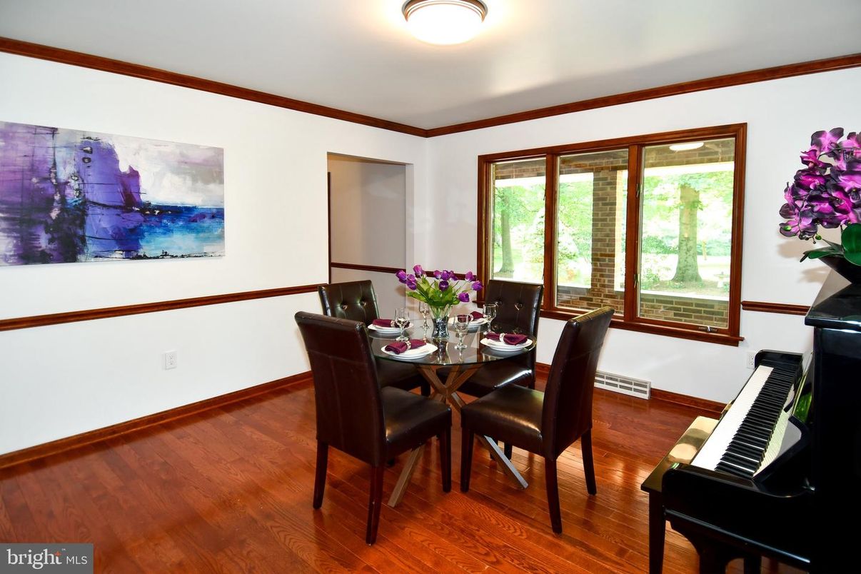 Dining room, Interior, Piano, Wood Texture Flooring