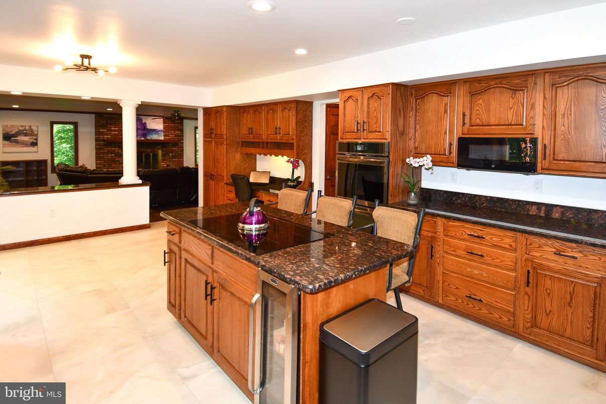 Dining room, Interior, Kitchen, Recessed Lighting