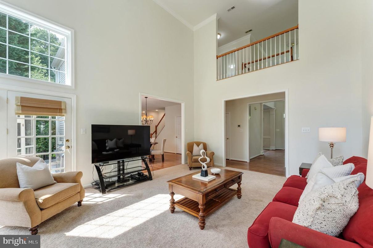 Chandelier, Interior, Living room, Recessed Lighting, Wood Texture Flooring