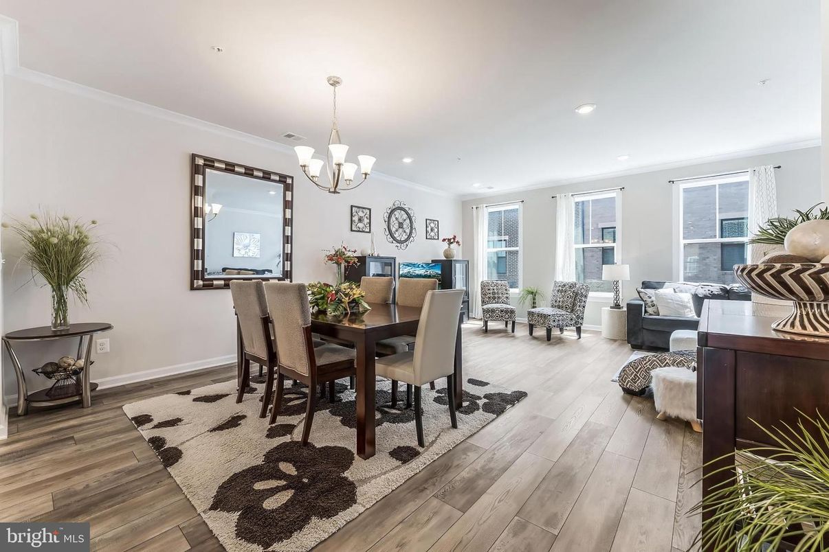 Chandelier, Dining room, Interior, Living room, Recessed Lighting, Wood Texture Flooring
