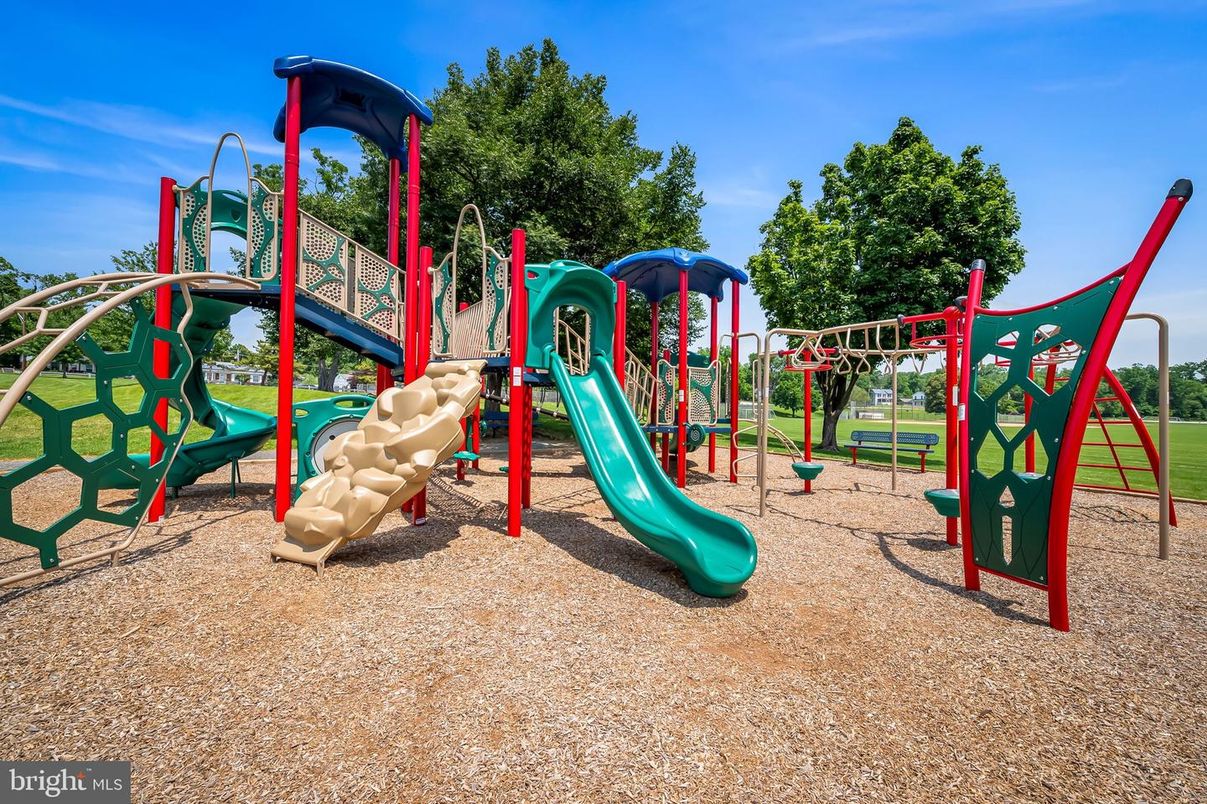 Backyard, Exterior, Playground