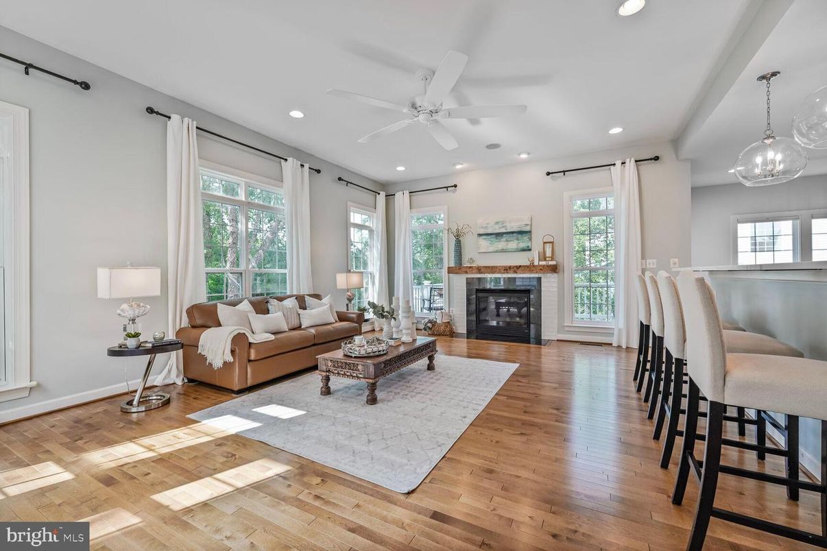 Fireplace, Interior, Living room, Pendant Lights, Recessed Lighting, Wood Texture Flooring