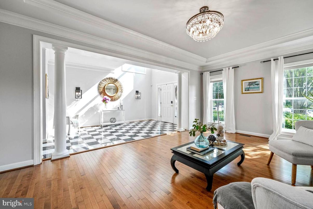 Chandelier, Interior, Wood Texture Flooring